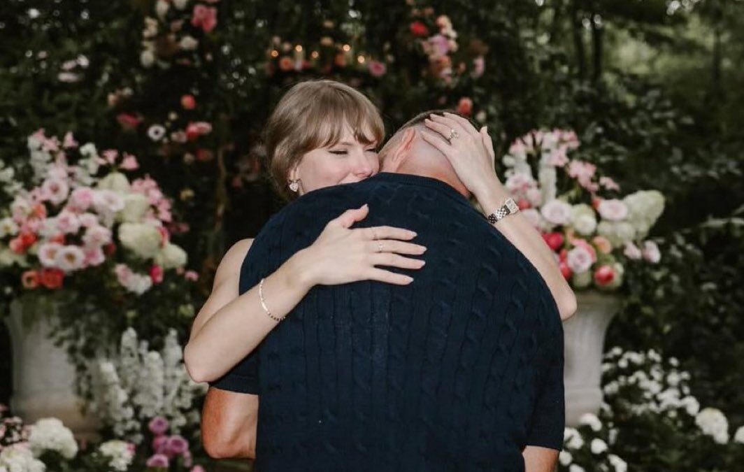 Taylor Swift and Travis Kelce Announce Engagement With Romantic Instagram Post