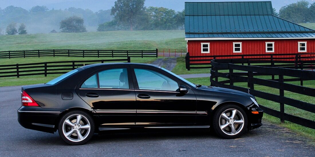 automobile-176989_1280